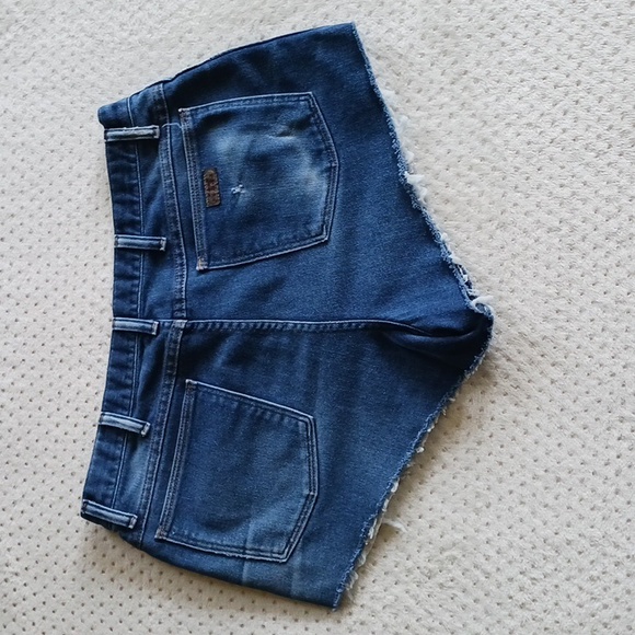 Vintage 1970's wrangler cheeky cut off jean shorts - Picture 3 of 12